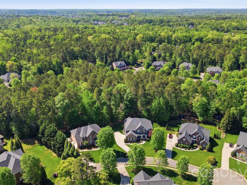 807 Crown Vista Court, Wesley Chapel, NC 28110.  MLS# CAR4369364, YatesRealty ID 26257. 