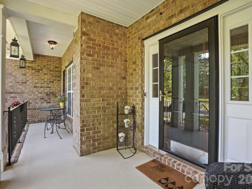 807 Crown Vista Court, Wesley Chapel, NC 28110.  MLS# CAR4369364, YatesRealty ID 26257. 
