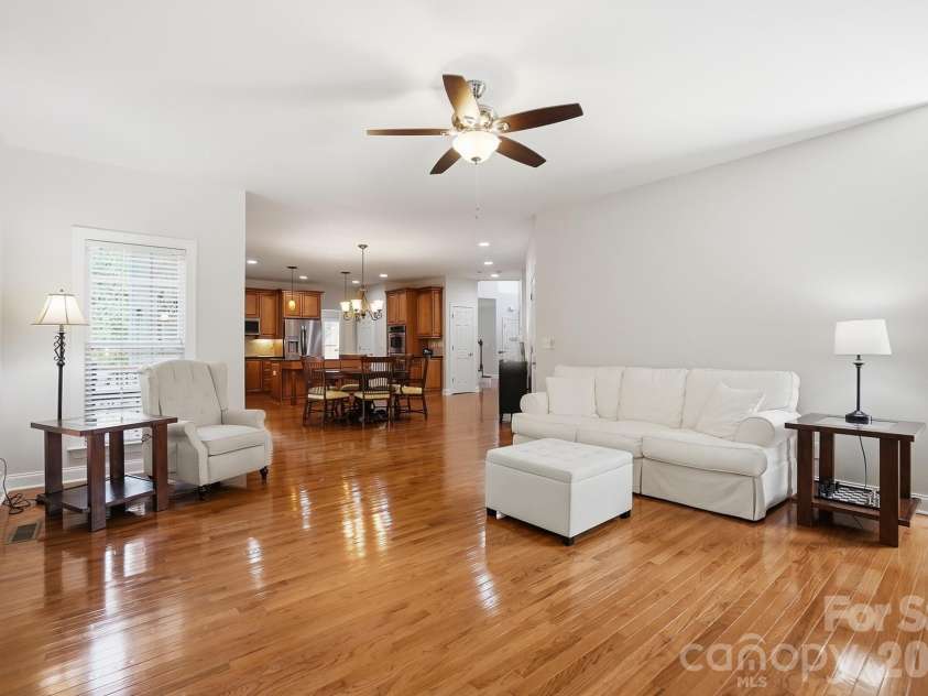 807 Crown Vista Court, Wesley Chapel, NC 28110.  MLS# CAR4369364, YatesRealty ID 26257. 