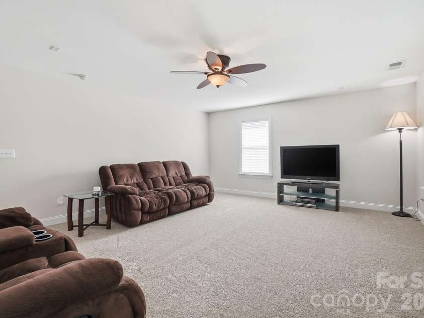 807 Crown Vista Court, Wesley Chapel, NC 28110.  MLS# CAR4369364, YatesRealty ID 26257. 