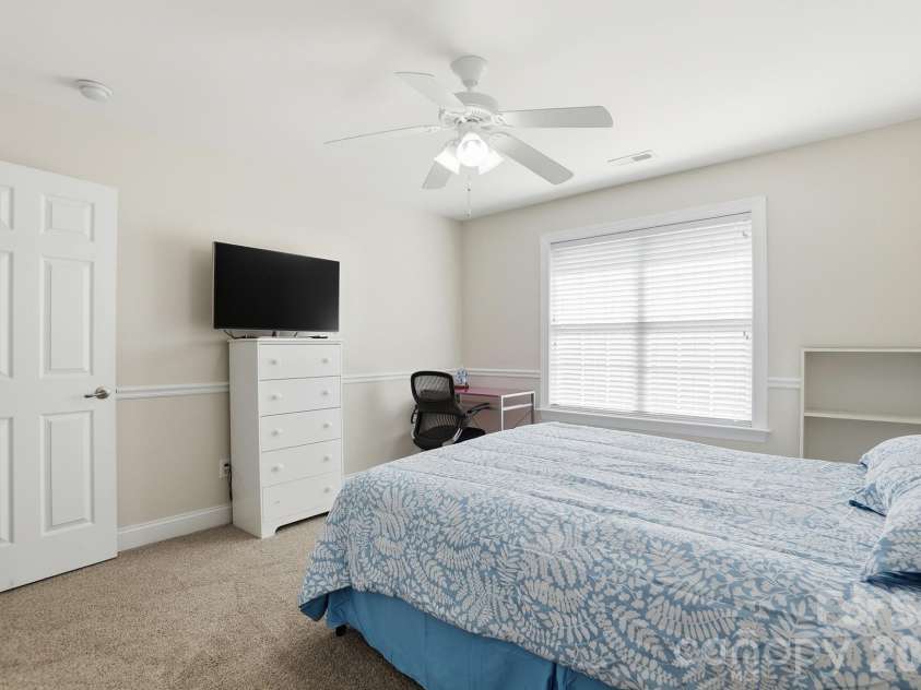 807 Crown Vista Court, Wesley Chapel, NC 28110.  MLS# CAR4369364, YatesRealty ID 26257. 