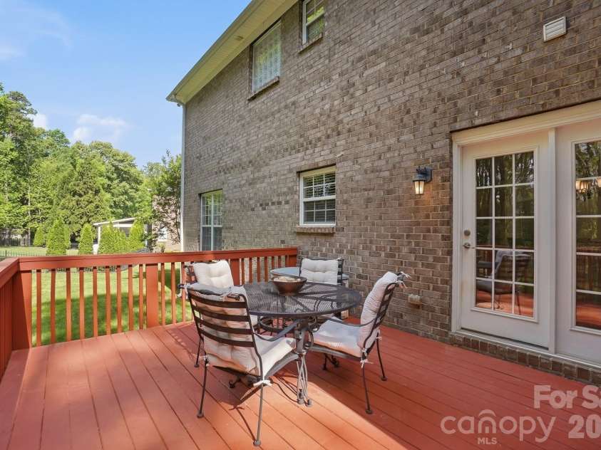 807 Crown Vista Court, Wesley Chapel, NC 28110.  MLS# CAR4369364, YatesRealty ID 26257. 