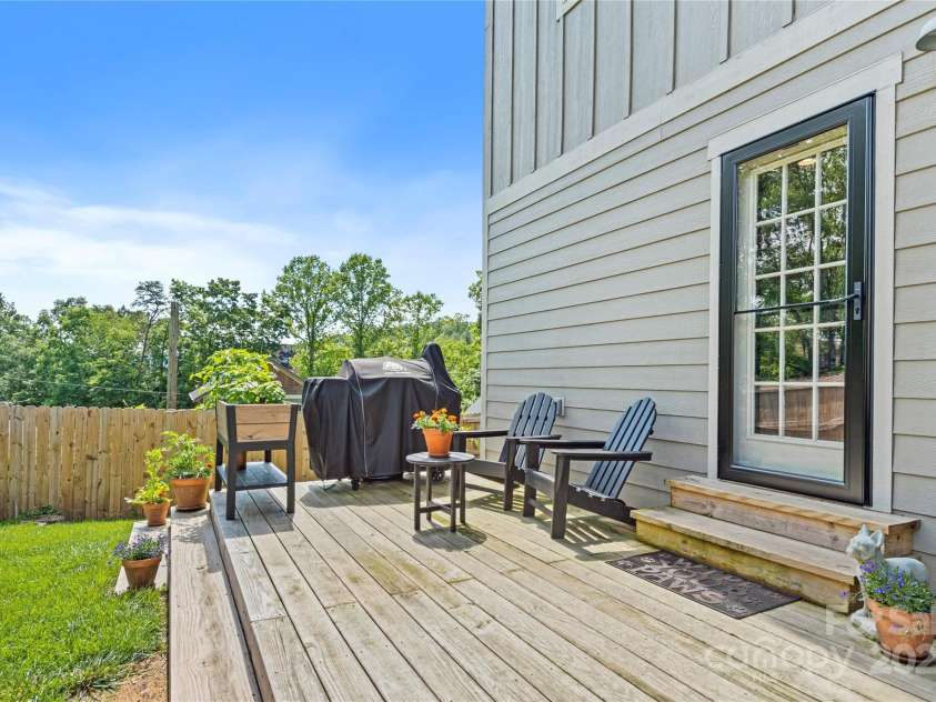 109 Druid Drive, Asheville, NC 28806.  MLS# CAR4264701, YatesRealty ID 26258. 