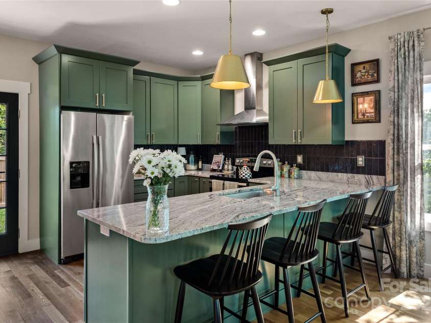 109 Druid Drive, Asheville, NC 28806.  MLS# CAR4264701, YatesRealty ID 26258. 