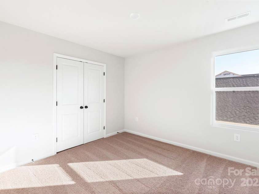 3350 Strong Box Lane, Gastonia, NC 28052.  MLS# CAR4277598, YatesRealty ID 26259. 
