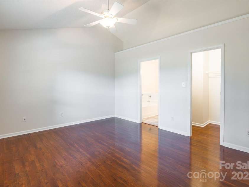 14924 Jerpoint Abby Drive, Charlotte, NC 28273.  MLS# CAR4280200, YatesRealty ID 26260. 