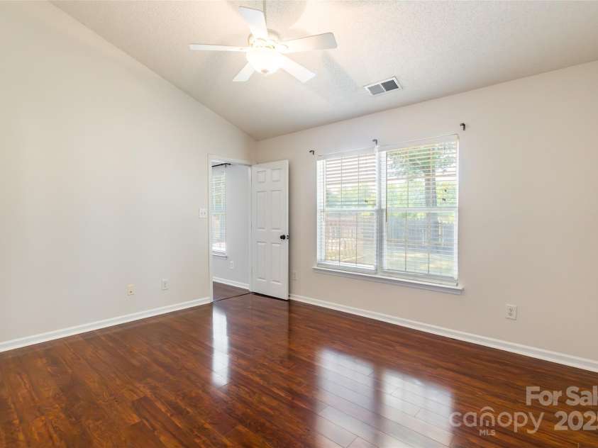 14924 Jerpoint Abby Drive, Charlotte, NC 28273.  MLS# CAR4280200, YatesRealty ID 26260. 