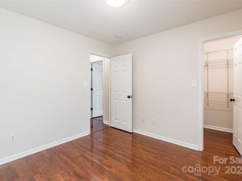 14924 Jerpoint Abby Drive, Charlotte, NC 28273.  MLS# CAR4280200, YatesRealty ID 26260. 