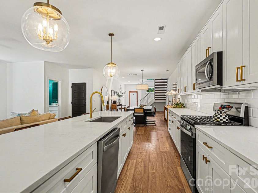 1836 Academy Street, Charlotte, NC 28205.  MLS# CAR4370202, YatesRealty ID 26261. 