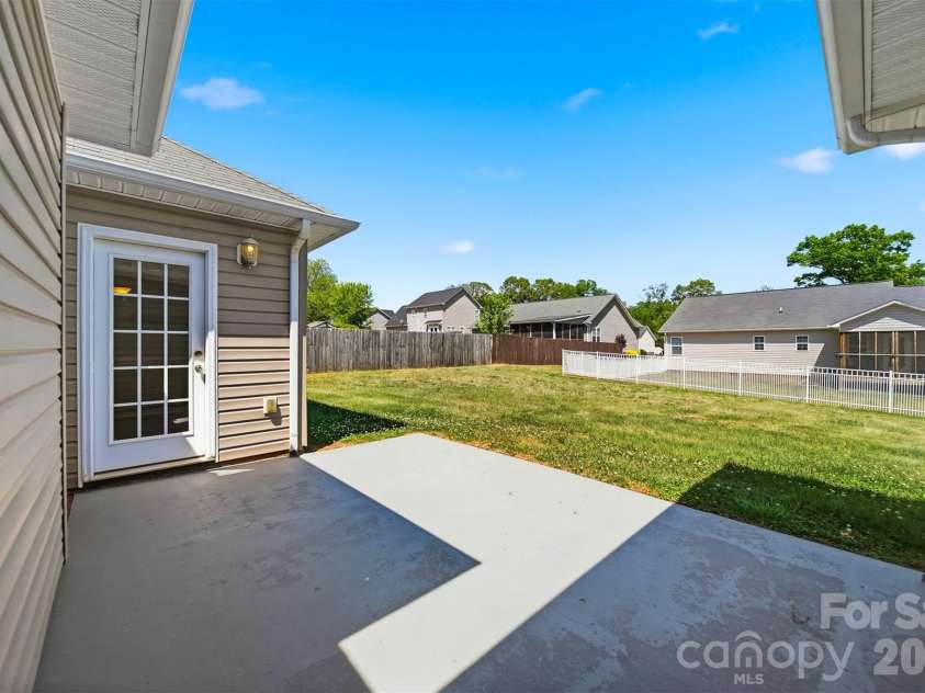 1834 Terrain Drive, Conover, NC 28613.  MLS# CAR4371002, YatesRealty ID 26262. 