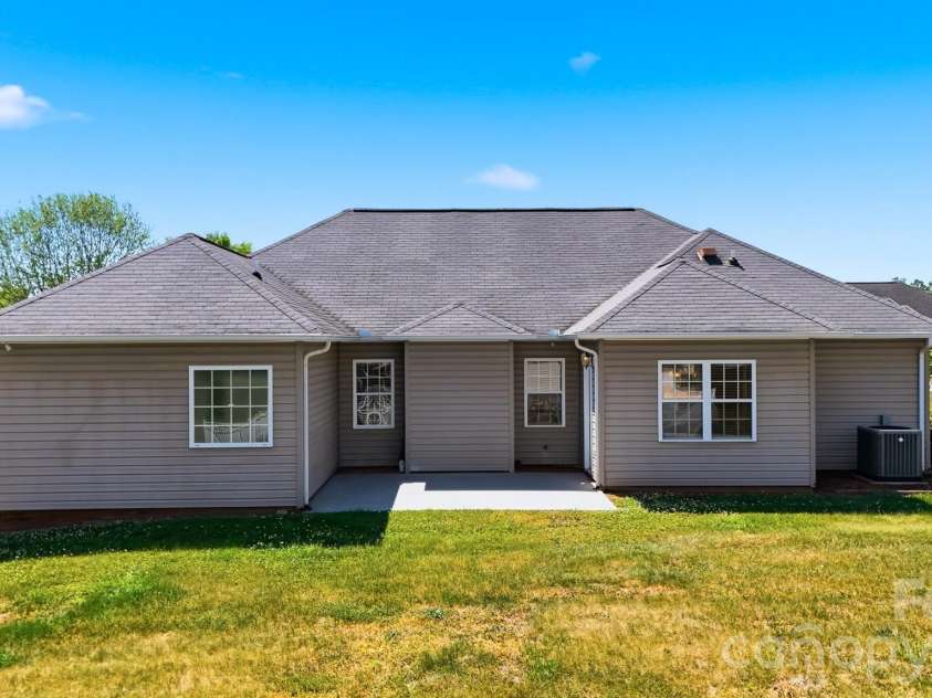 1834 Terrain Drive, Conover, NC 28613.  MLS# CAR4371002, YatesRealty ID 26262. 
