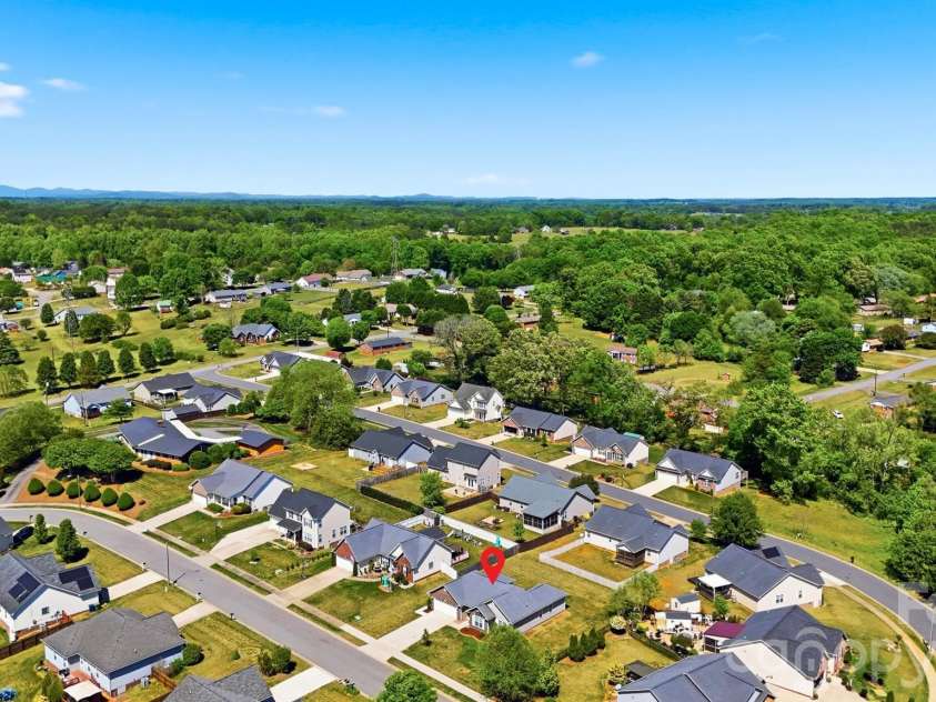 1834 Terrain Drive, Conover, NC 28613.  MLS# CAR4371002, YatesRealty ID 26262. 