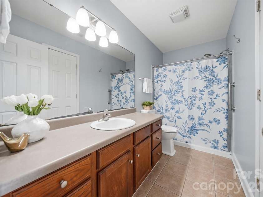 1834 Terrain Drive, Conover, NC 28613.  MLS# CAR4371002, YatesRealty ID 26262. 