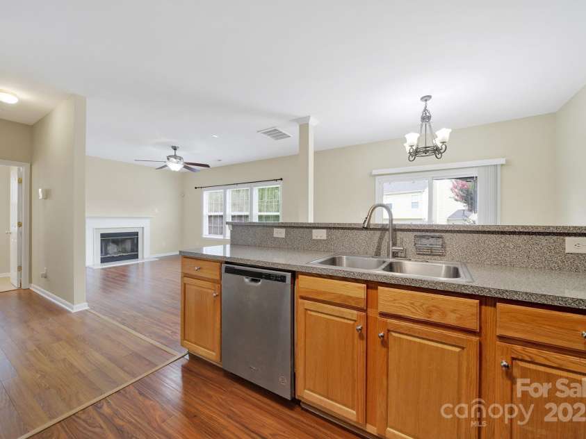 3333 Cole Mill Road, Charlotte, NC 28270.  MLS# CAR4274949, YatesRealty ID 26262. 