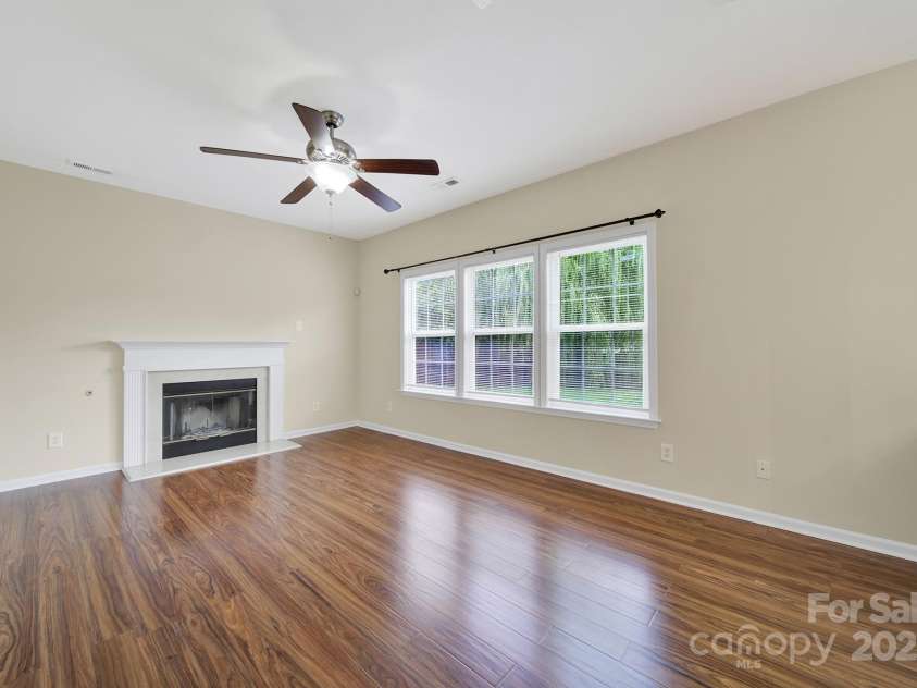 3333 Cole Mill Road, Charlotte, NC 28270.  MLS# CAR4274949, YatesRealty ID 26262. 