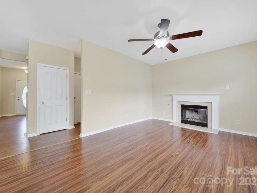 3333 Cole Mill Road, Charlotte, NC 28270.  MLS# CAR4274949, YatesRealty ID 26262. 