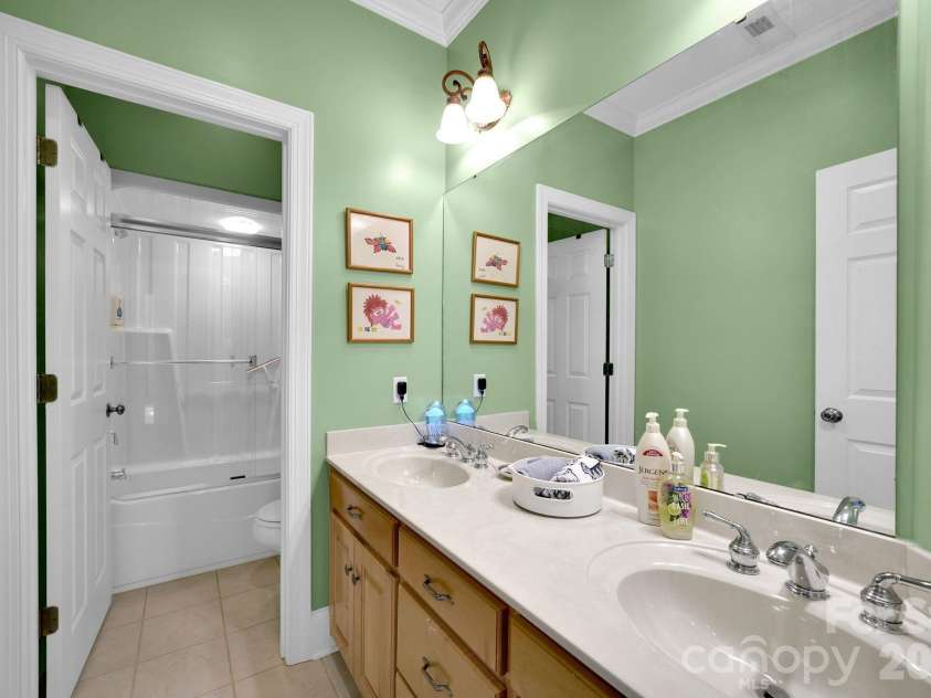 1171 Hilldale Drive, Lancaster, SC 29720.  MLS# CAR4373433, YatesRealty ID 26263. 