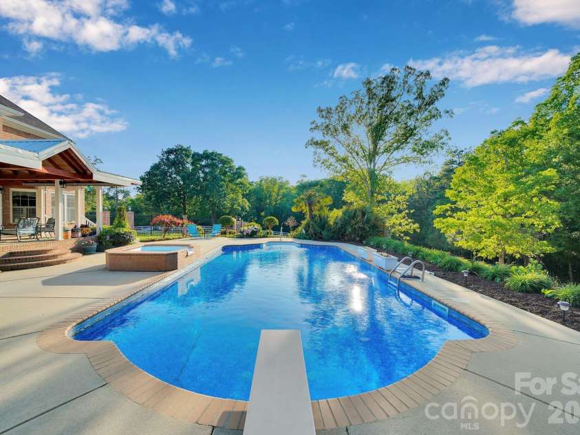 1171 Hilldale Drive, Lancaster, SC 29720.  MLS# CAR4373433, YatesRealty ID 26263. 