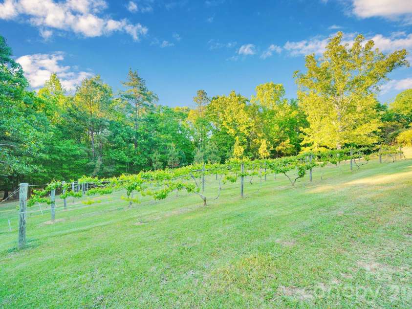 1171 Hilldale Drive, Lancaster, SC 29720.  MLS# CAR4373433, YatesRealty ID 26263. 