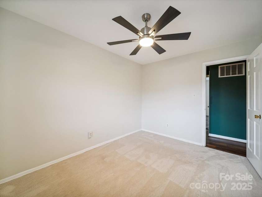 8436 Knights Bridge Road, Charlotte, NC 28210.  MLS# CAR4280669, YatesRealty ID 26264. Secondary Bedroom