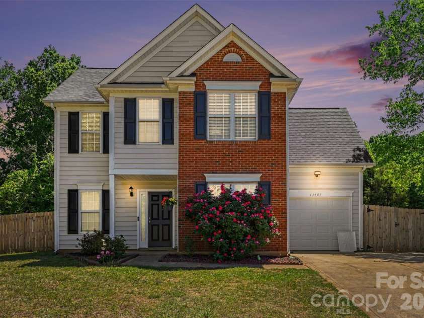 13403 Willow Falls Road, Charlotte, NC 28215.  MLS# CAR4376045, YatesRealty ID 26265. 