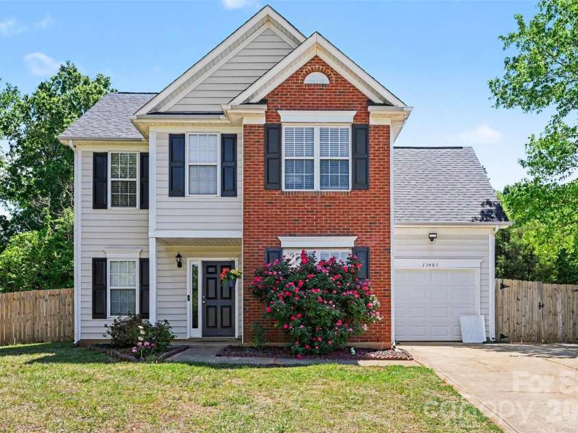13403 Willow Falls Road, Charlotte, NC 28215.  MLS# CAR4376045, YatesRealty ID 26265. 