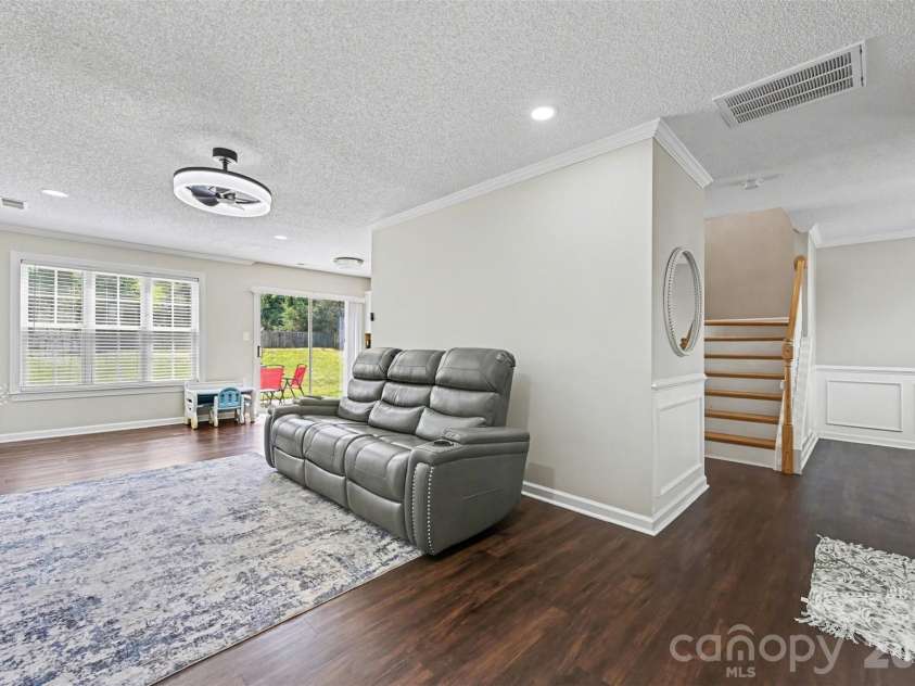 13403 Willow Falls Road, Charlotte, NC 28215.  MLS# CAR4376045, YatesRealty ID 26265. 