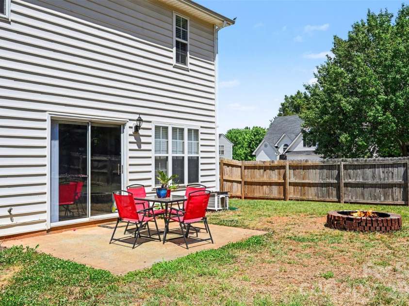 13403 Willow Falls Road, Charlotte, NC 28215.  MLS# CAR4376045, YatesRealty ID 26265. 
