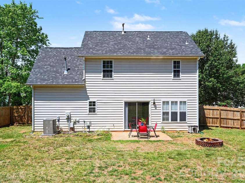13403 Willow Falls Road, Charlotte, NC 28215.  MLS# CAR4376045, YatesRealty ID 26265. 