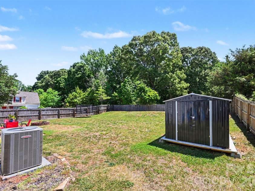 13403 Willow Falls Road, Charlotte, NC 28215.  MLS# CAR4376045, YatesRealty ID 26265. 