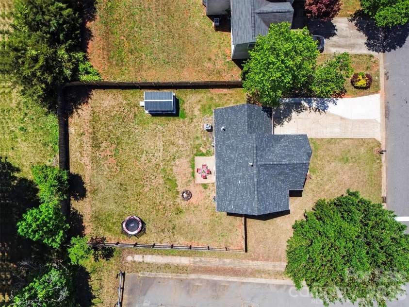 13403 Willow Falls Road, Charlotte, NC 28215.  MLS# CAR4376045, YatesRealty ID 26265. 