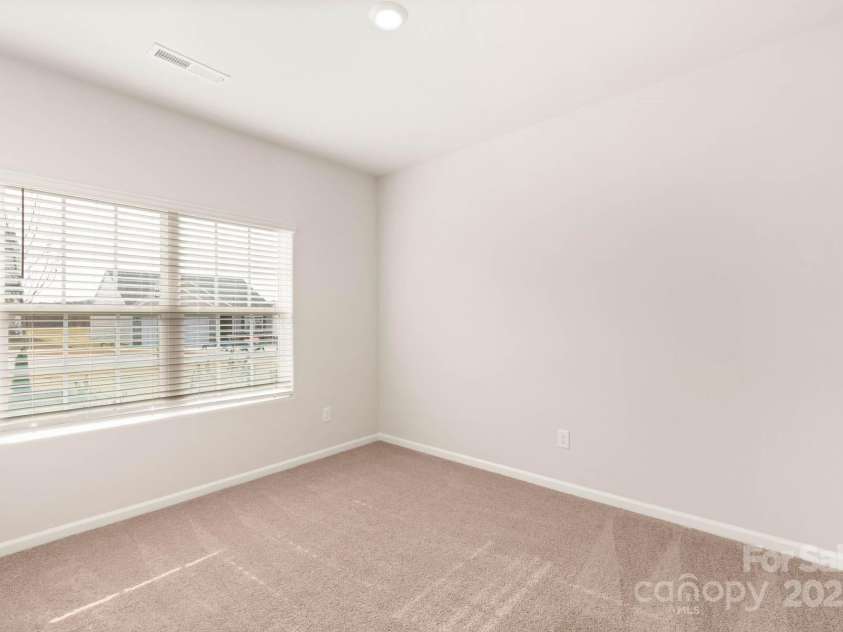 3460 Saddlebred Drive, Gastonia, NC 28052.  MLS# CAR4277590, YatesRealty ID 26265. 