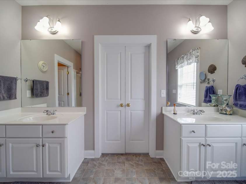 139 Tenth Green Court, Statesville, NC 28677.  MLS# CAR4227597, YatesRealty ID 26267. 