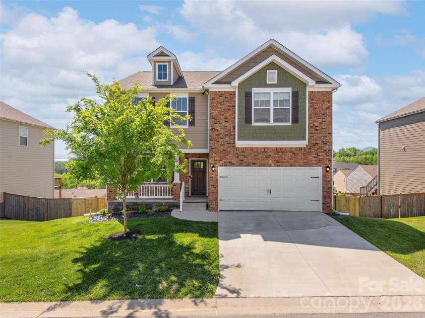 348 Tavernier Lane, Candler, NC 28715.  MLS# CAR4377165, YatesRealty ID 26267. 