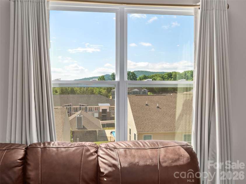 348 Tavernier Lane, Candler, NC 28715.  MLS# CAR4377165, YatesRealty ID 26267. 