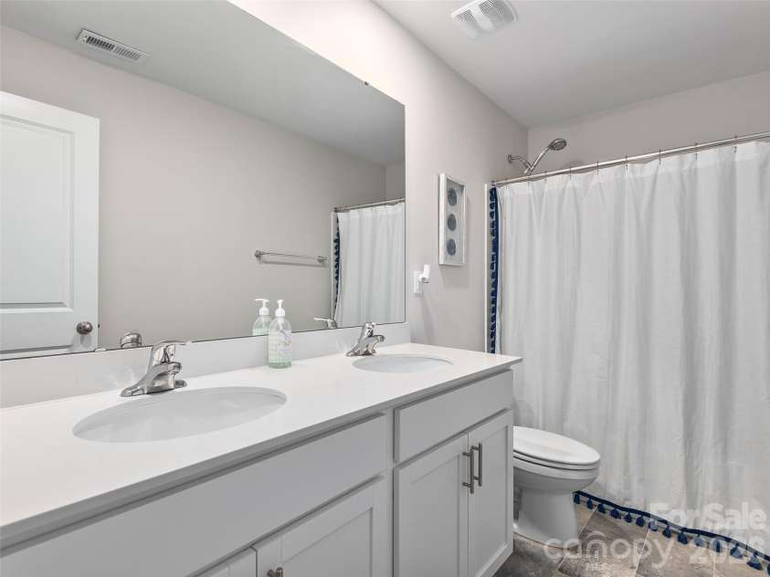 348 Tavernier Lane, Candler, NC 28715.  MLS# CAR4377165, YatesRealty ID 26267. 