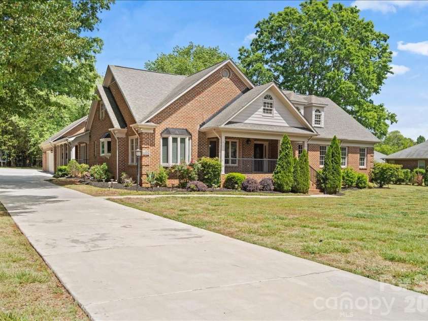 13815 Holgate Hill Drive, Mint Hill, NC 28227.  MLS# CAR4374525, YatesRealty ID 26268. 