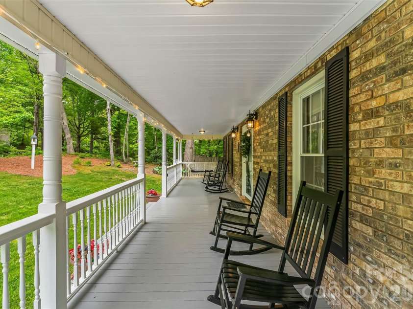 808 Lakey Gap Road, Black Mountain, NC 28711.  MLS# CAR4377465, YatesRealty ID 26269. 