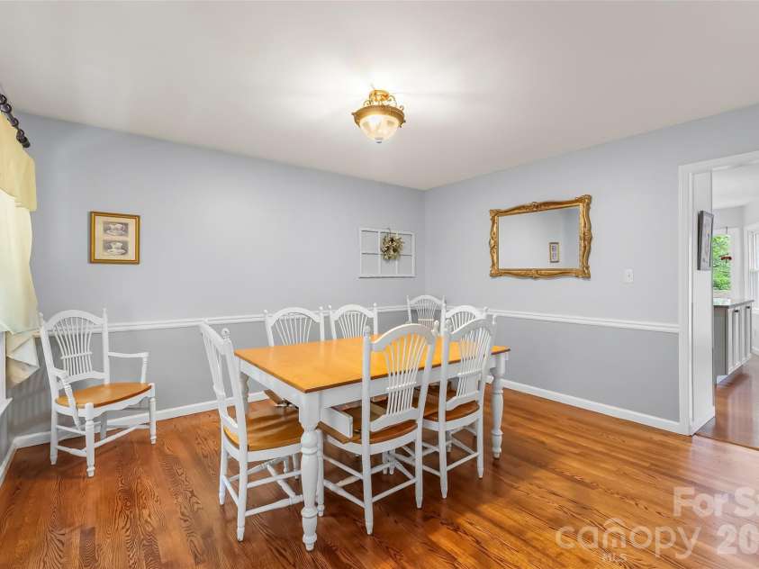 808 Lakey Gap Road, Black Mountain, NC 28711.  MLS# CAR4377465, YatesRealty ID 26269. 