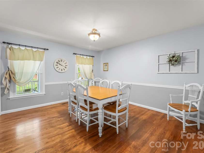 808 Lakey Gap Road, Black Mountain, NC 28711.  MLS# CAR4377465, YatesRealty ID 26269. 