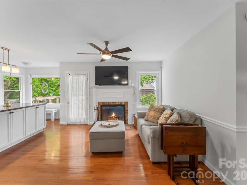 808 Lakey Gap Road, Black Mountain, NC 28711.  MLS# CAR4377465, YatesRealty ID 26269. 