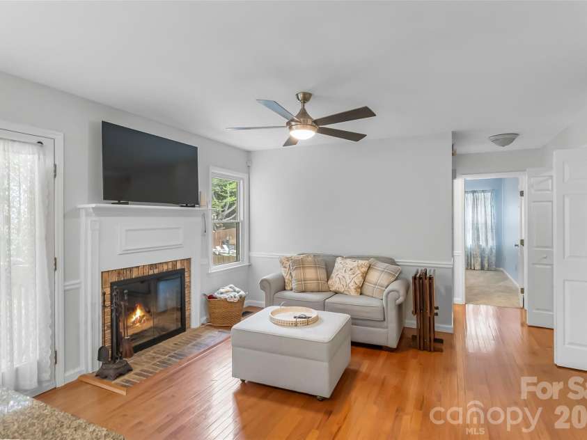 808 Lakey Gap Road, Black Mountain, NC 28711.  MLS# CAR4377465, YatesRealty ID 26269. 