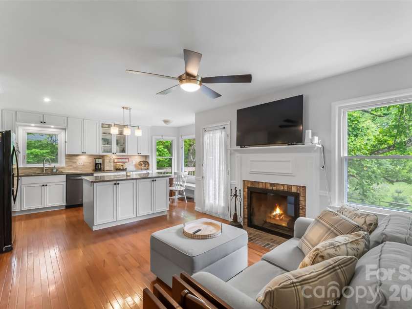 808 Lakey Gap Road, Black Mountain, NC 28711.  MLS# CAR4377465, YatesRealty ID 26269. 