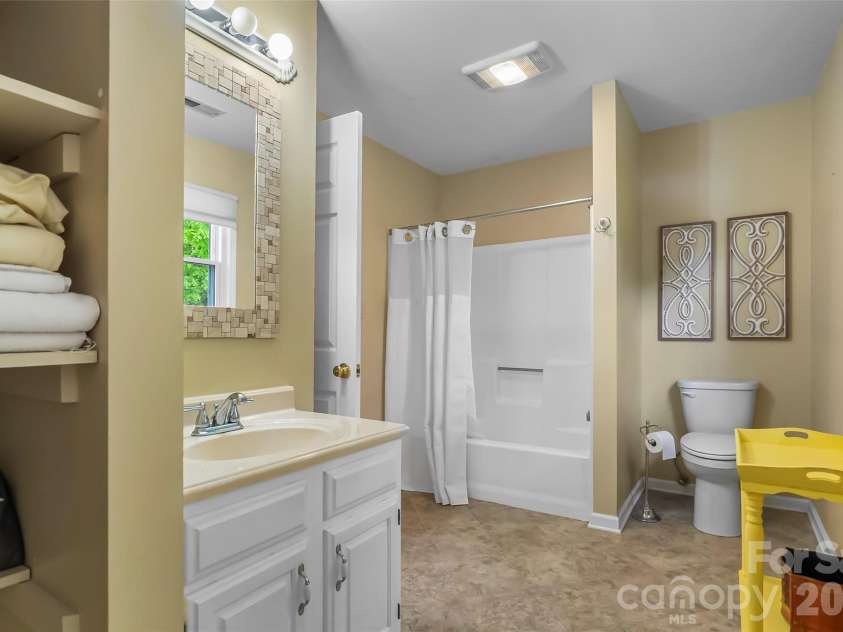808 Lakey Gap Road, Black Mountain, NC 28711.  MLS# CAR4377465, YatesRealty ID 26269. 