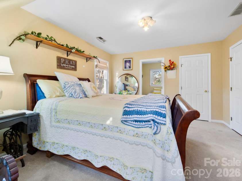 808 Lakey Gap Road, Black Mountain, NC 28711.  MLS# CAR4377465, YatesRealty ID 26269. 