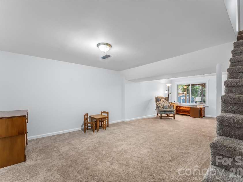 808 Lakey Gap Road, Black Mountain, NC 28711.  MLS# CAR4377465, YatesRealty ID 26269. 