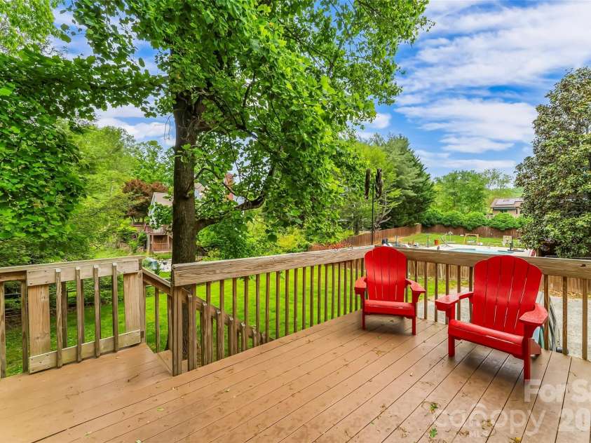 808 Lakey Gap Road, Black Mountain, NC 28711.  MLS# CAR4377465, YatesRealty ID 26269. 