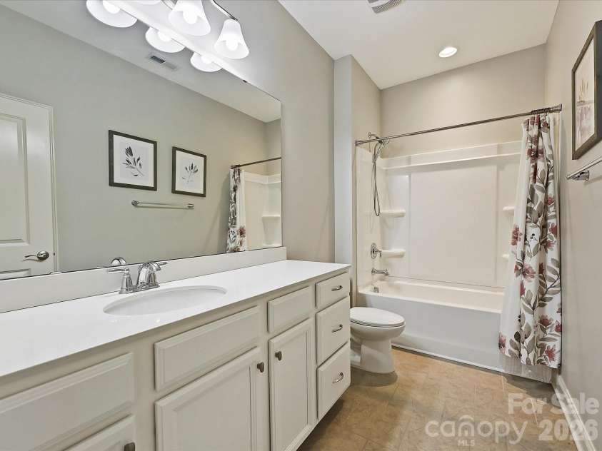 113 Park View Drive, Belmont, NC 28012.  MLS# CAR4352382, YatesRealty ID 2627. Full Bath