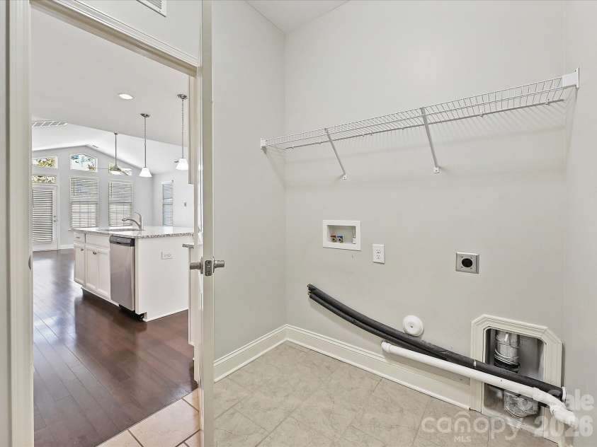 113 Park View Drive, Belmont, NC 28012.  MLS# CAR4352382, YatesRealty ID 2627. Laundry Room
