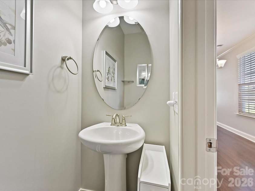 113 Park View Drive, Belmont, NC 28012.  MLS# CAR4352382, YatesRealty ID 2627. Powder Room